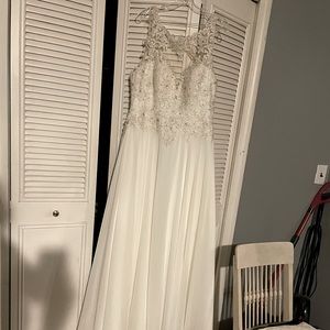 Kiesha Morilee wedding gown by Madeline Gardner.